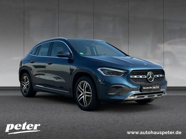 Mercedes-Benz GLA 250 4MATIC Progressive