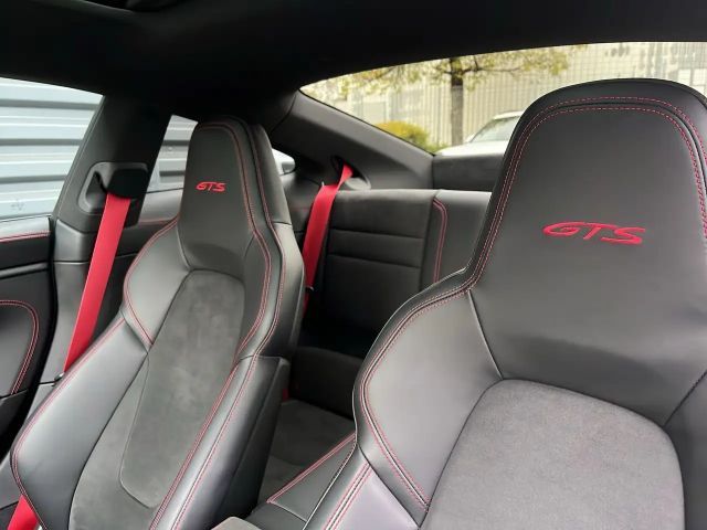 Porsche 992 Carrera Coupé GTS