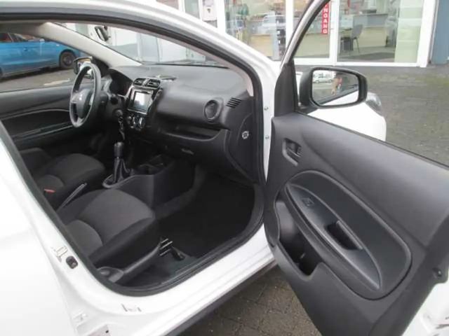 Mitsubishi Space Star Star