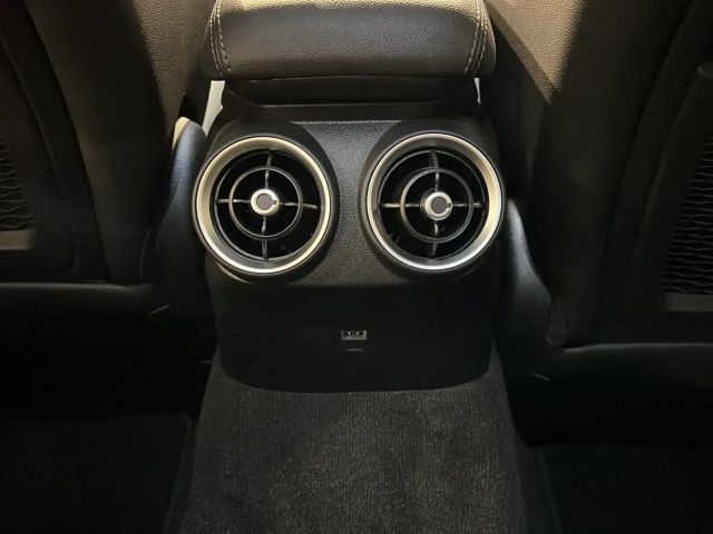 Alfa Romeo Giulia Q4