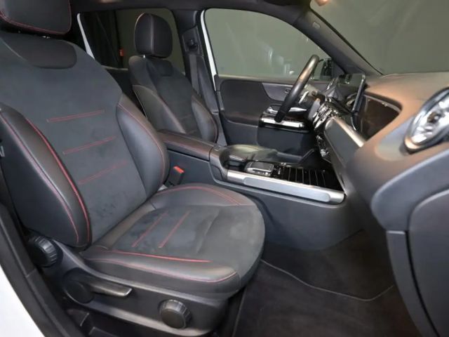 Mercedes-Benz GLB 200 AMG Line