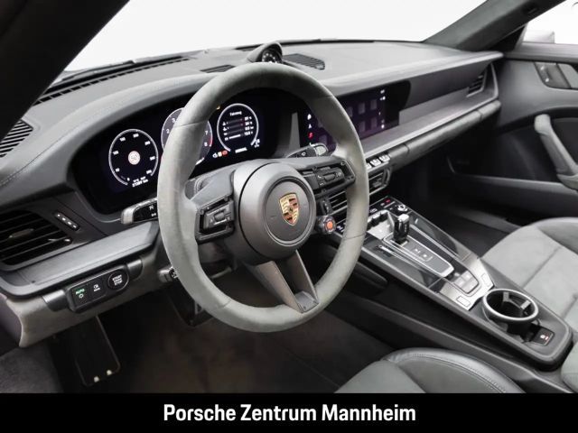 Porsche 992 Carrera Coupé GTS