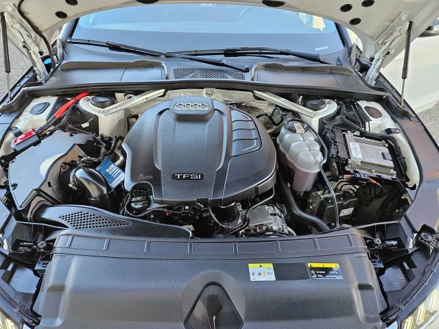 Audi A4 40 TFSI Avant S-Line S-Tronic