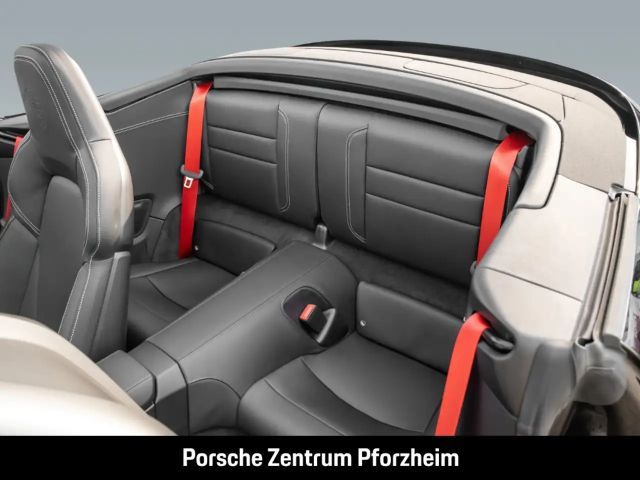 Porsche 992 4 Cabrio Carrera GTS
