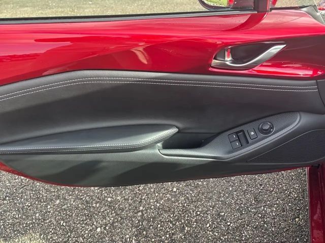 Mazda MX-5 Exclusive-line SkyActiv