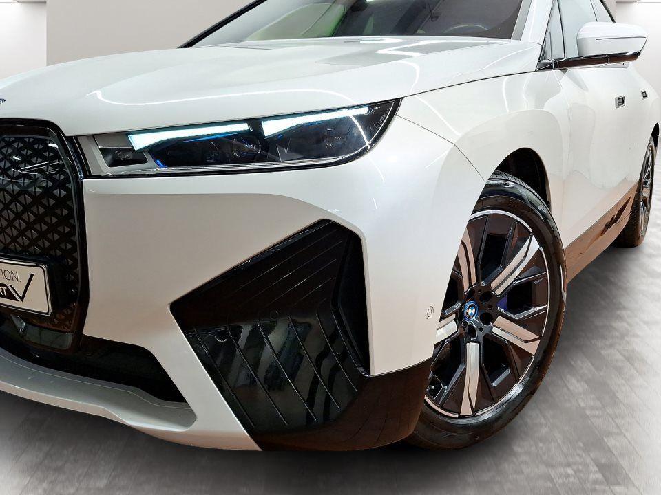BMW iX xDrive50