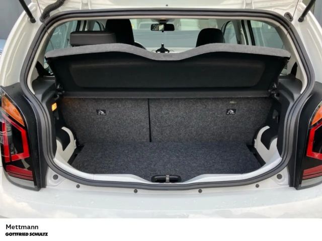 Volkswagen up! Active