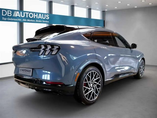 Ford Mustang Mach-E AWD GT