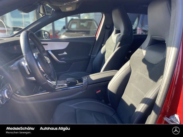 Mercedes-Benz A 180 AMG Line