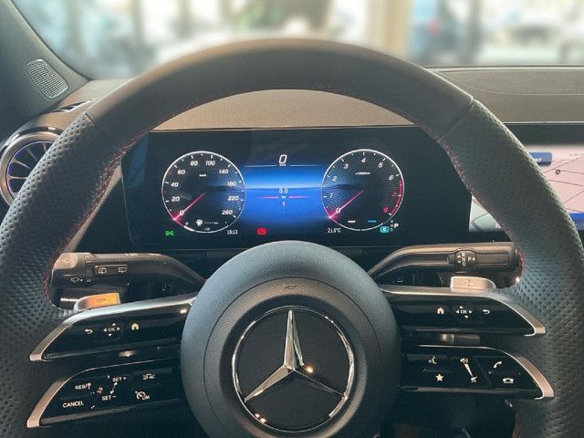 Mercedes-Benz GLA 180 AMG Line