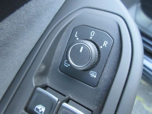 Volkswagen Golf 2.0 TSI DSG IQ.Drive R-Line