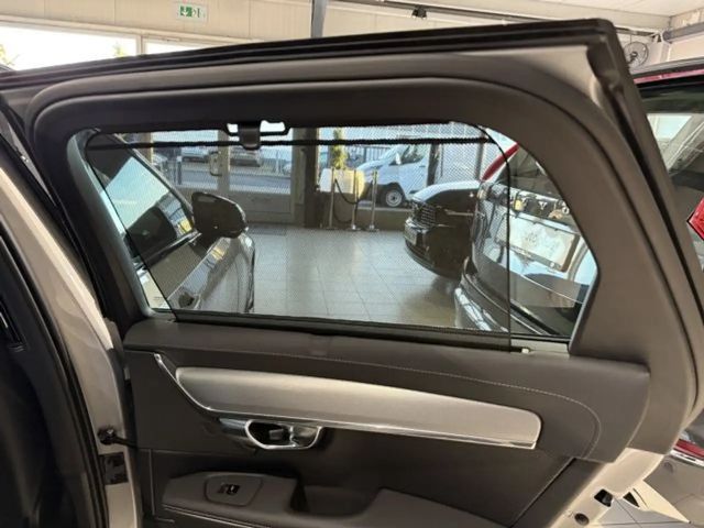 Volvo V90 AWD Dark Recharge T8 Ultra