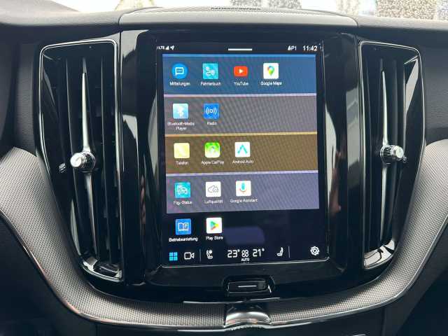 Volvo XC60 AWD Dark Plus