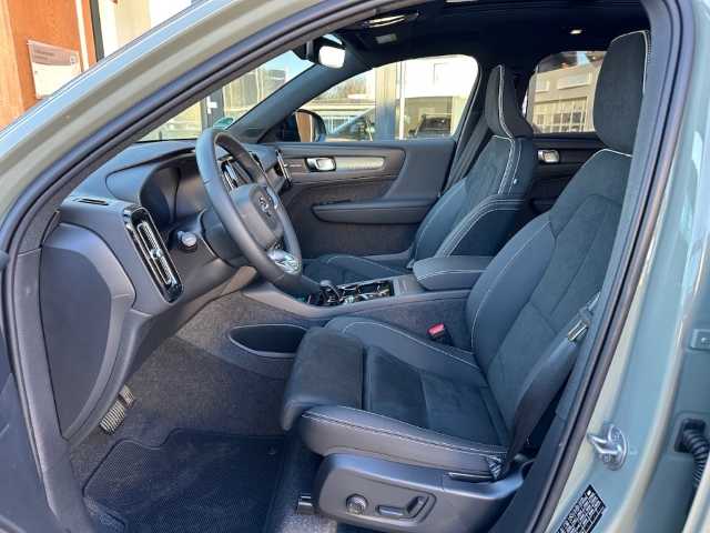 Volvo XC40 Dark Plus