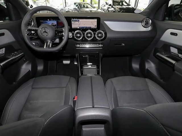 Mercedes-Benz GLA 200 AMG Line