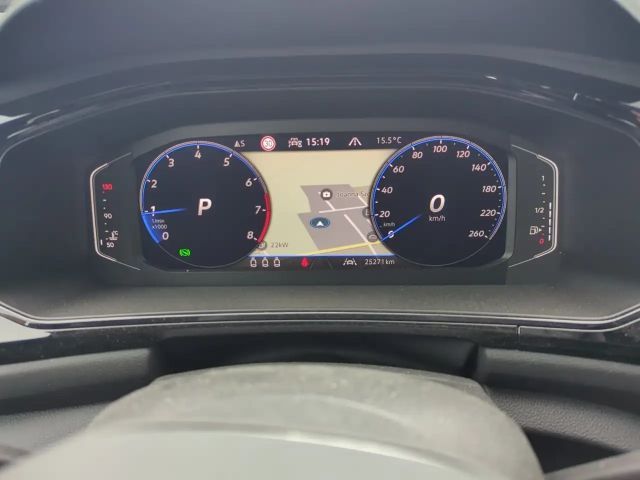 Volkswagen T-Roc 1.5 TSI DSG R-Line