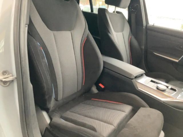 BMW 320 320d M-Sport Touring