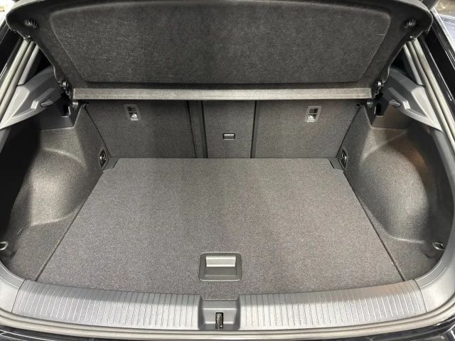 Volkswagen T-Roc 1.5 TSI DSG IQ.Drive R-Line