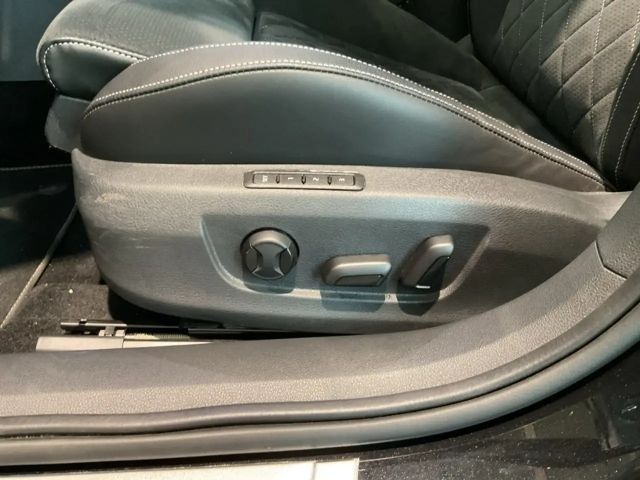 Skoda Superb 2.0 TDI Combi Sportline