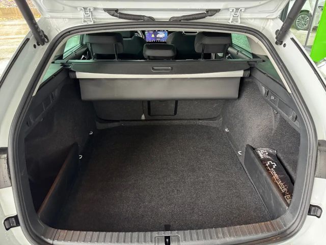 Skoda Octavia Combi Selection