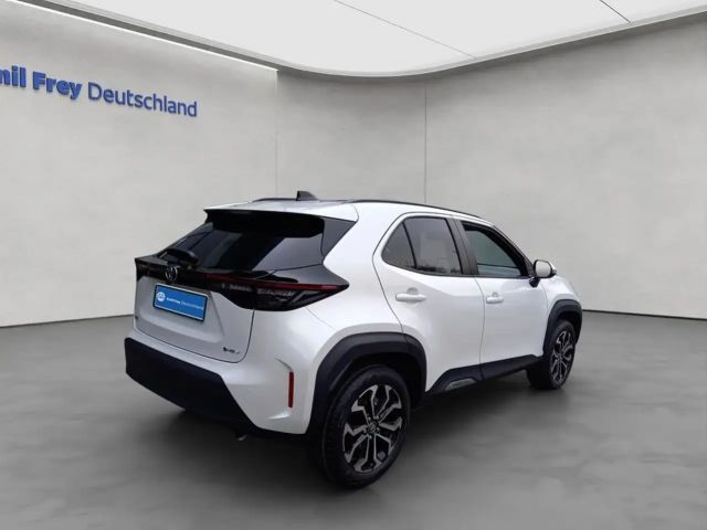 Toyota Yaris Cross Teamplayer,Safety-Paket,Winter-Paket