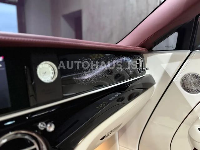 Rolls-Royce Spectre TWO-TONE,STARLIGHT DOORS,BESPOKE,UVP 530