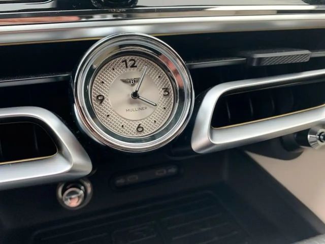 Bentley Flying Spur Hybrid V8