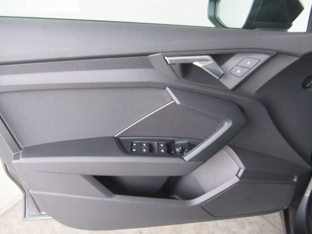 Audi A3 30 TFSI Sedan