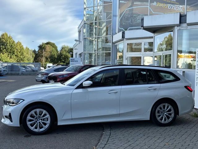 BMW 330 330i Touring xDrive