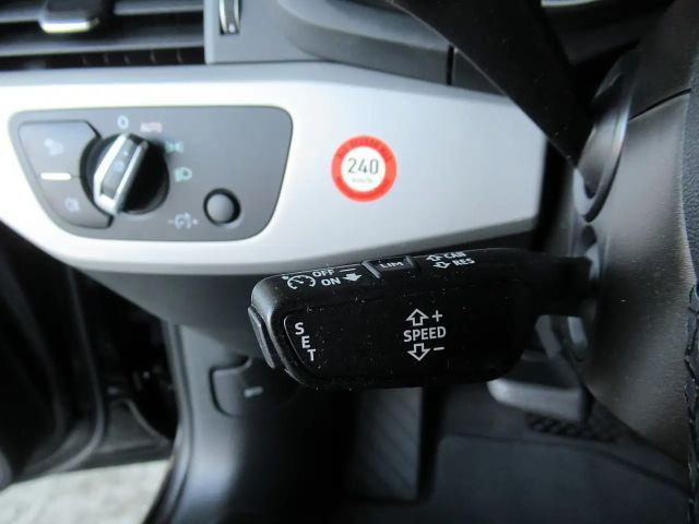 Audi A4 35 TFSI Avant S-Tronic