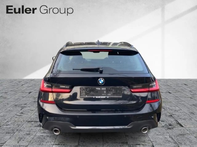 BMW 320 320d Sedan Touring xDrive