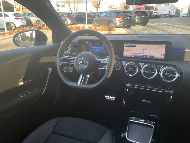 Mercedes-Benz A 180 AMG Line Hatchback