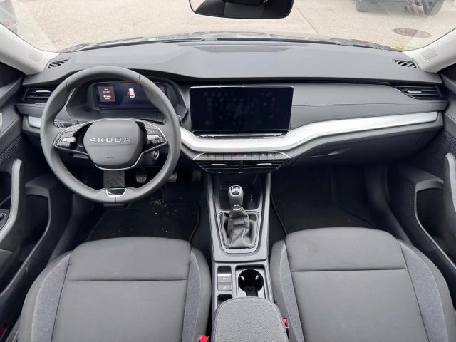 Skoda Octavia Essence TSI