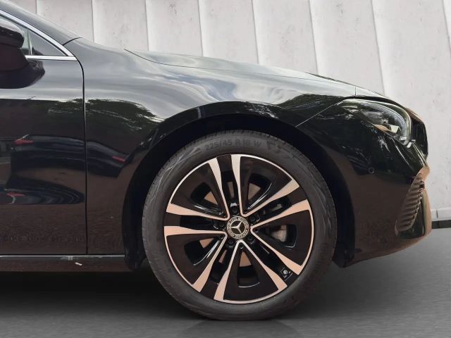 Mercedes-Benz CLA 180 Progressive