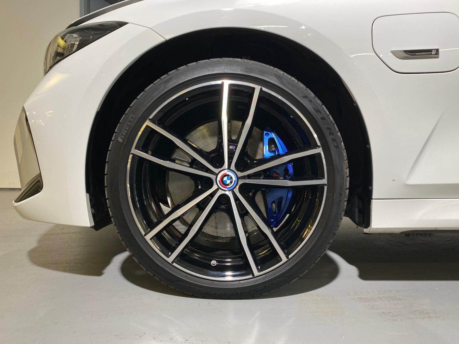 BMW 330 330e Touring xDrive