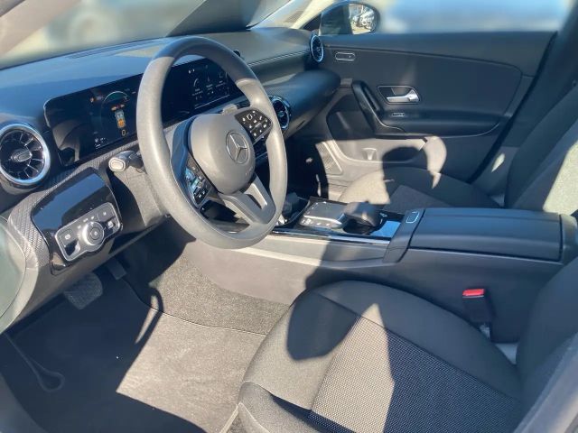 Mercedes-Benz CLA 200 CLA 200 d Shooting Brake