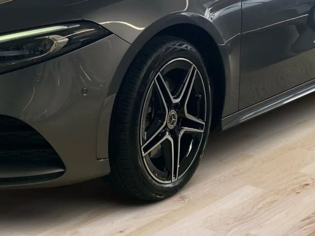 Mercedes-Benz A 250 A 250 e AMG Line