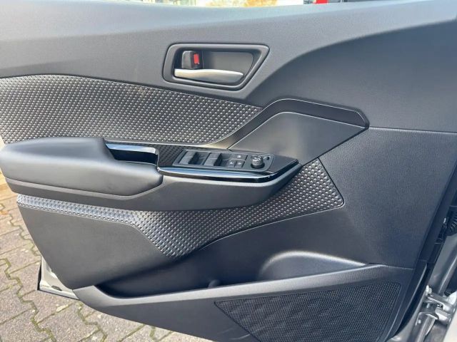 Toyota C-HR Hybride Team D