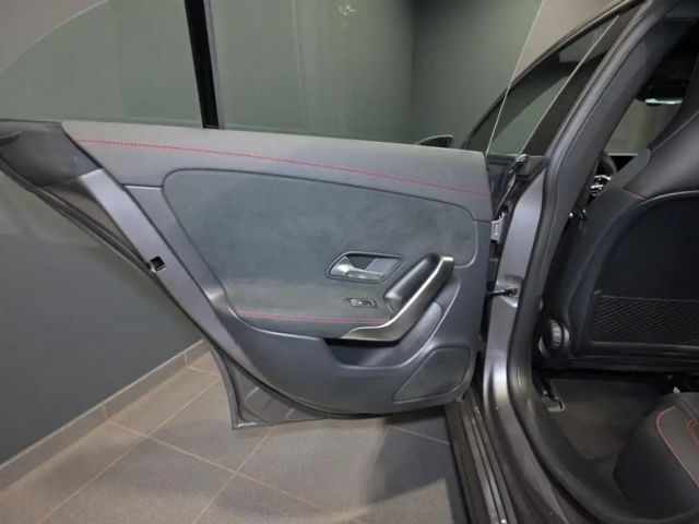 Mercedes-Benz CLA 200 Coupé