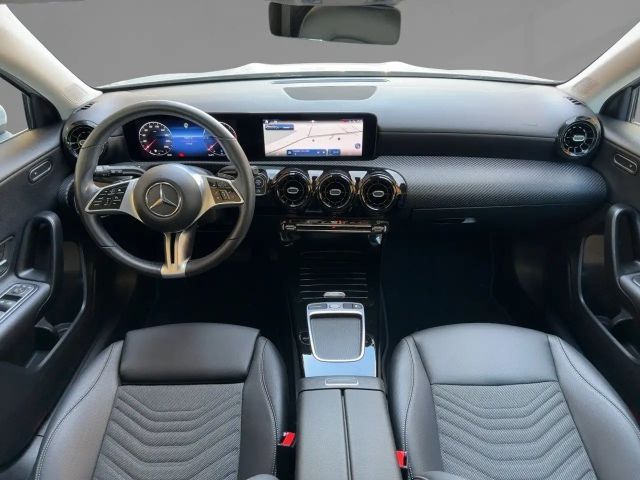 Mercedes-Benz A 180 A 180 d Hatchback