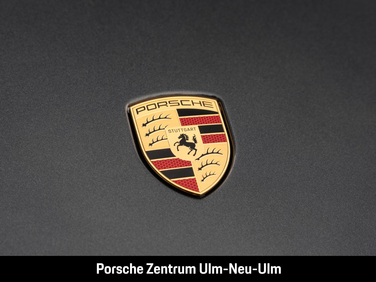 Porsche Taycan 4 Cross Turismo