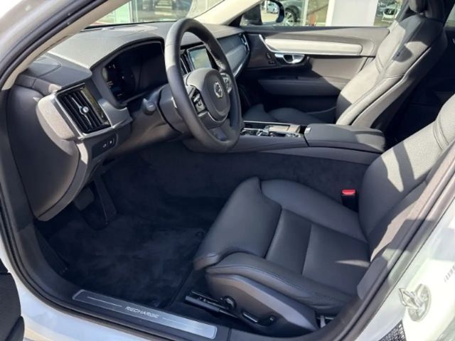 Volvo S90 Dark Plus T8