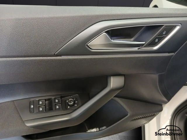 Volkswagen Polo 1.0 TSI DSG IQ.Drive R-Line