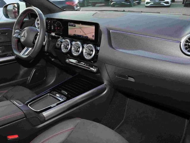 Mercedes-Benz GLA 180 AMG Line