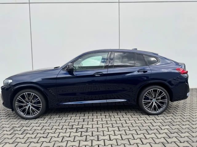 BMW X4 i NP: 100.980€ Sommer21'' Pano AHK Laser H/K HUD A