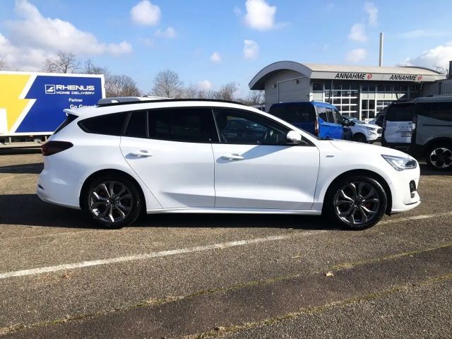 Ford Focus EcoBoost ST Line Wagon