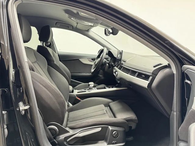 Audi A4 40 TFSI Avant S-Line S-Tronic