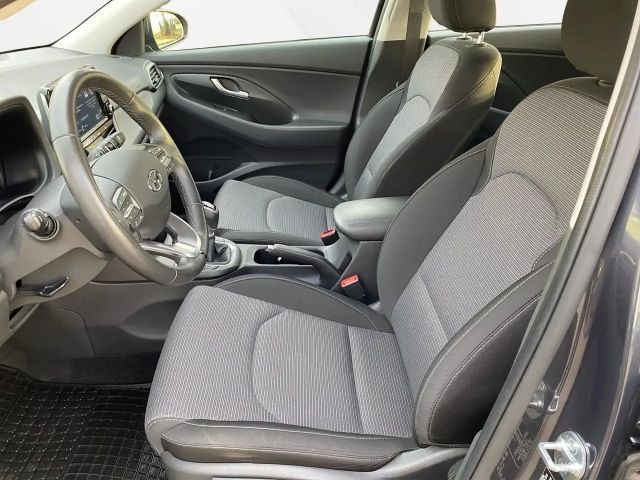 Hyundai i30 Hybrid Select