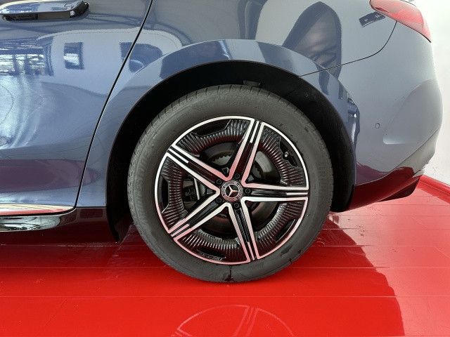 Mercedes-Benz EQE 300 Sedan