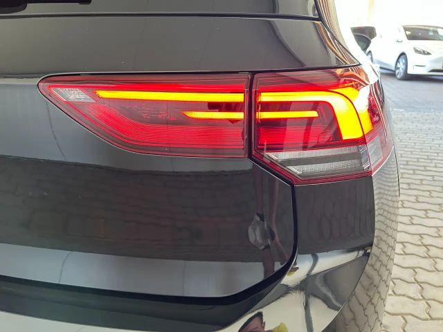 Volkswagen Golf Active